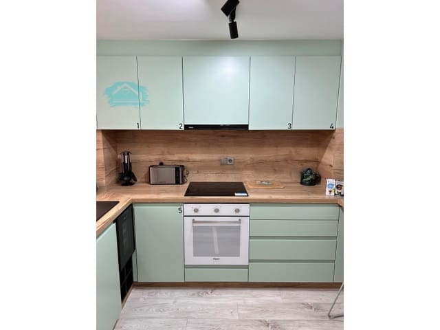 5 slaapkamer Flat te huur in Benalúa, Alicante stad - € 390 (Ref: 9502581)