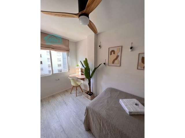 5 slaapkamer Flat te huur in Benalúa, Alicante stad - € 390 (Ref: 9502581)