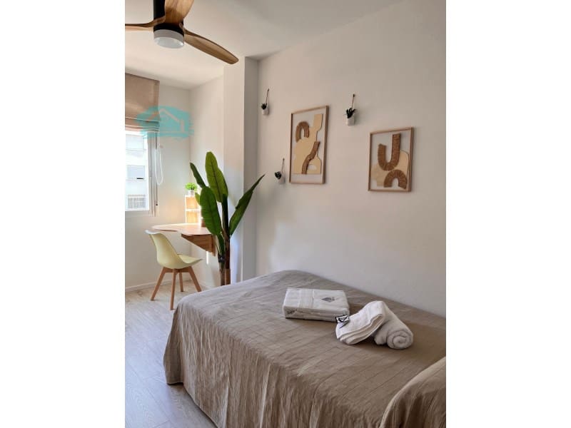 5 bedroom Flat for rent in Alicante / Alacant city - € 390 (Ref: 9502581)