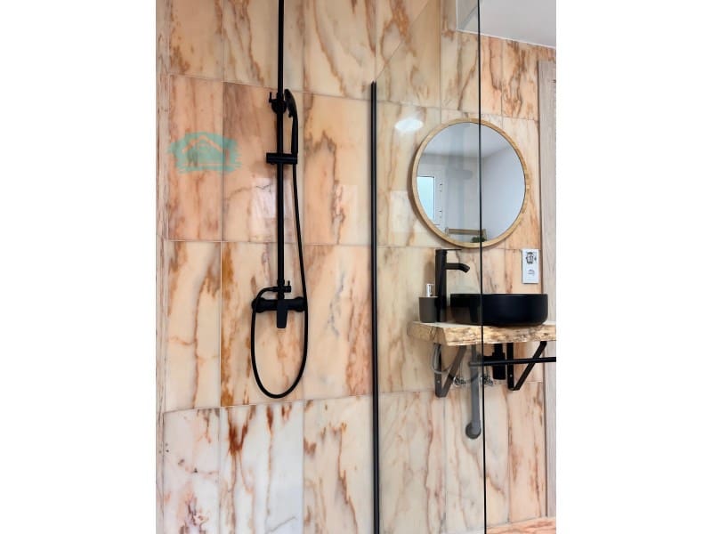 5 bedroom Flat for rent in Alicante / Alacant city - € 390 (Ref: 9502581)