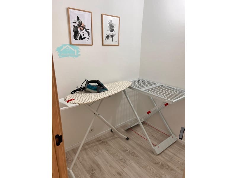 5 bedroom Flat for rent in Alicante / Alacant city - € 390 (Ref: 9502581)