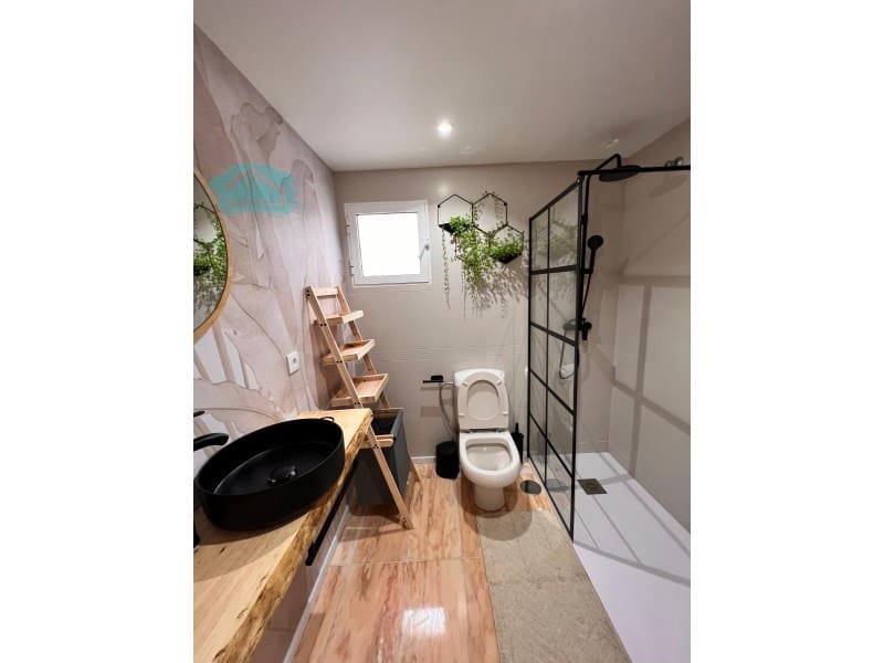 5 bedroom Flat for rent in Alicante / Alacant city - € 390 (Ref: 9502581)