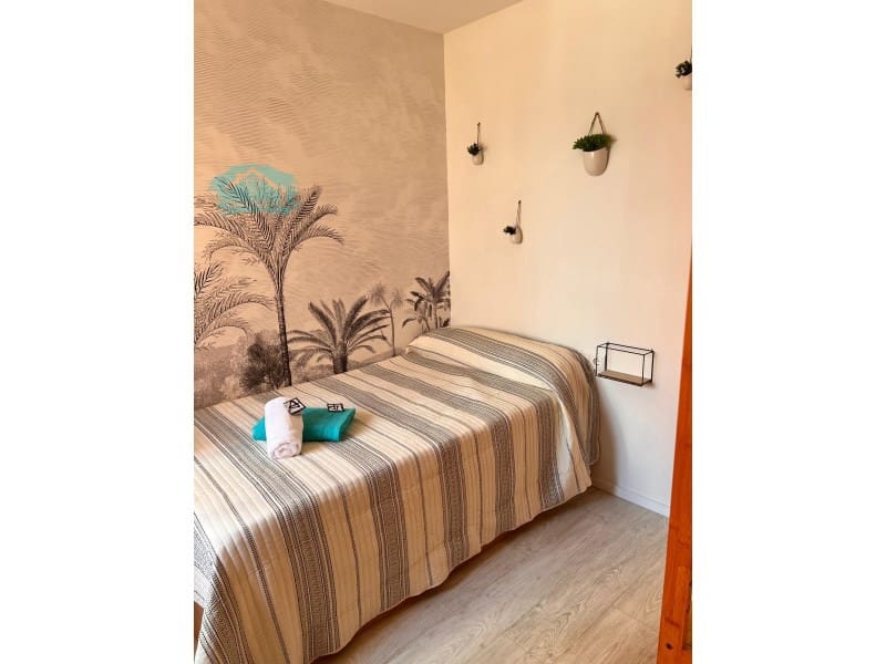 5 bedroom Flat for rent in Alicante / Alacant city - € 390 (Ref: 9502581)