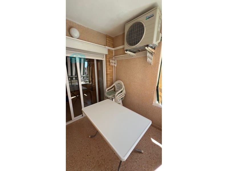 Piso de 2 habitaciones en Alicante / Alacant ciudad en alquiler con garaje - 950 € (Ref: 9547926)