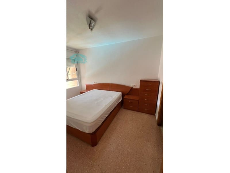 Piso de 2 habitaciones en Alicante / Alacant ciudad en alquiler con garaje - 950 € (Ref: 9547926)