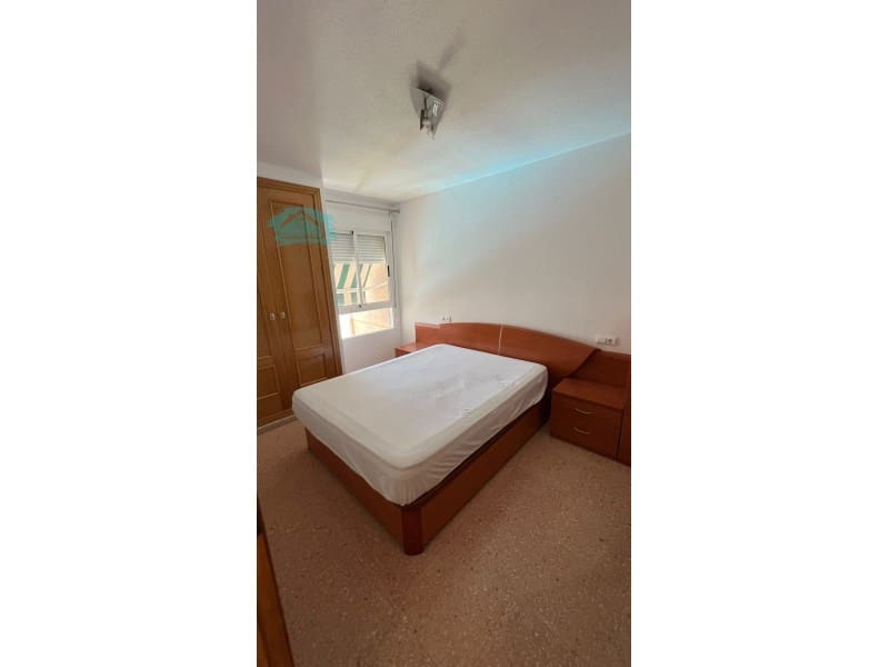 Piso de 2 habitaciones en Alicante / Alacant ciudad en alquiler con garaje - 950 € (Ref: 9547926)