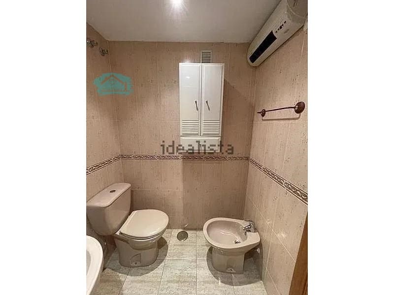 Piso de 2 habitaciones en Alicante / Alacant ciudad en alquiler con garaje - 950 € (Ref: 9547926)