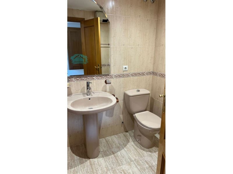 Piso de 2 habitaciones en Alicante / Alacant ciudad en alquiler con garaje - 950 € (Ref: 9547926)