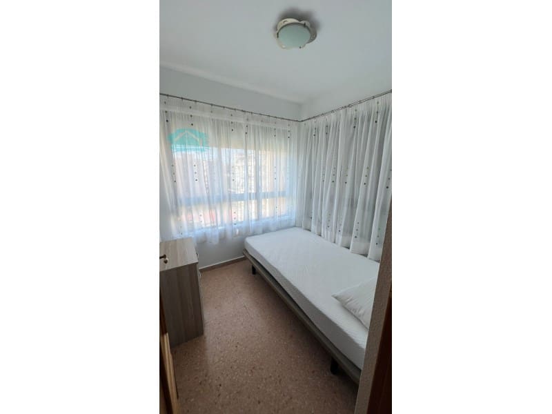 Piso de 2 habitaciones en Alicante / Alacant ciudad en alquiler con garaje - 950 € (Ref: 9547926)