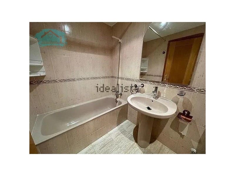 Piso de 2 habitaciones en Alicante / Alacant ciudad en alquiler con garaje - 950 € (Ref: 9547926)