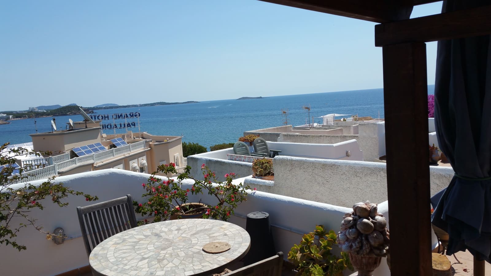 4 makuuhuone Ranta-asunto myytävänä paikassa Santa Eulalia / Santa Eularia mukana uima-altaan 
autotalli - 765 000 € (Ref: 9426618)