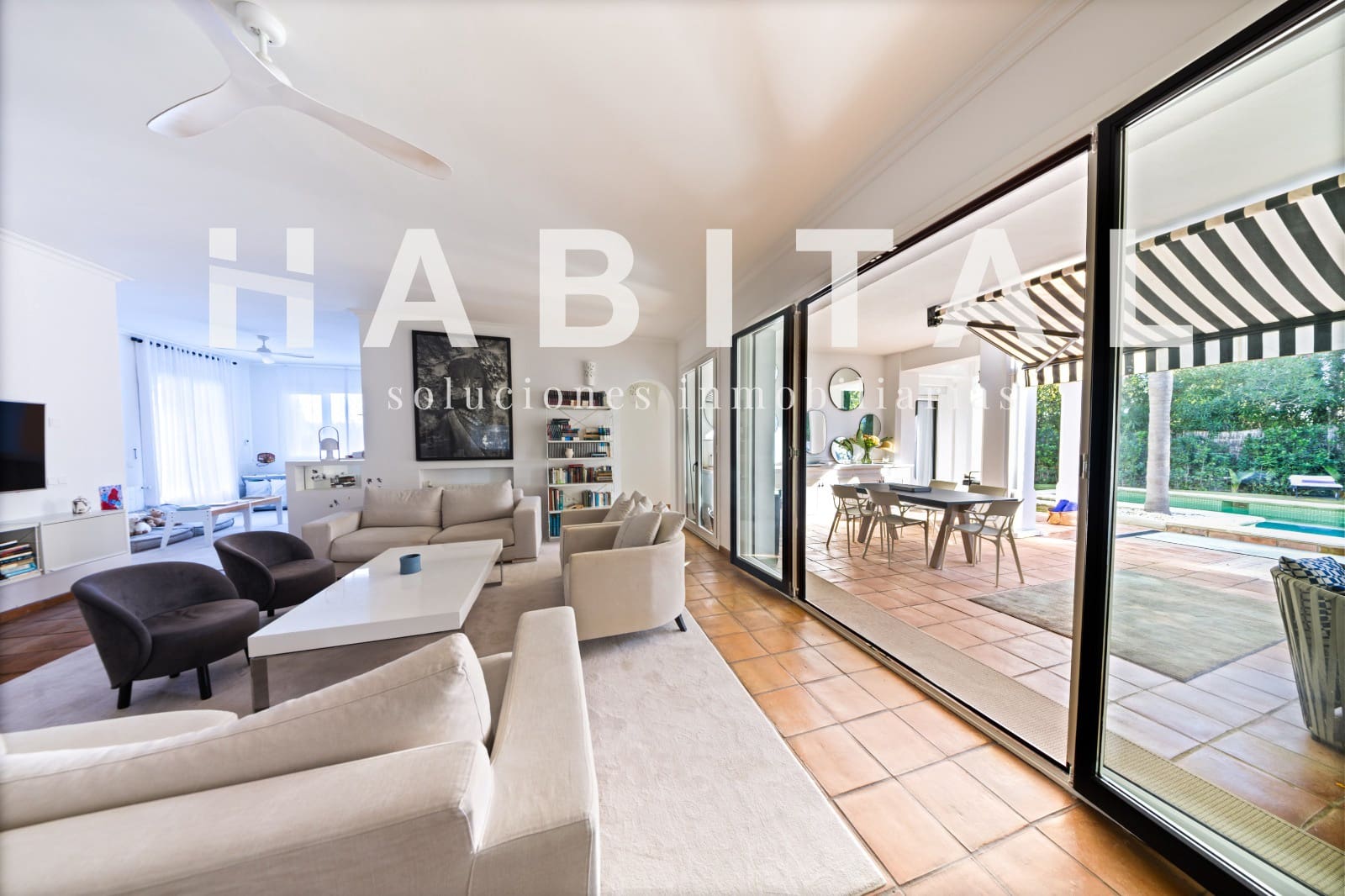 Casa de 5 habitaciones en Sotogrande en venta con piscina - 1.700.000 € (Ref: 9445536)