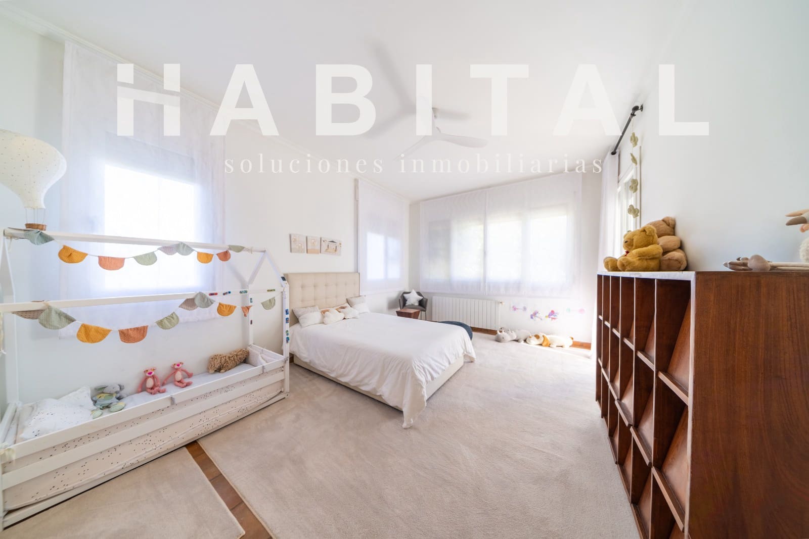 Casa de 5 habitaciones en Sotogrande en venta con piscina - 1.700.000 € (Ref: 9445536)