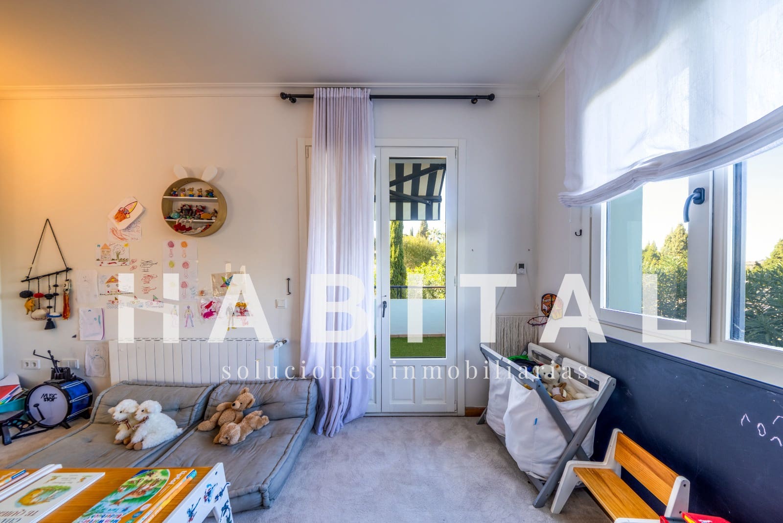 Casa de 5 habitaciones en Sotogrande en venta con piscina - 1.700.000 € (Ref: 9445536)