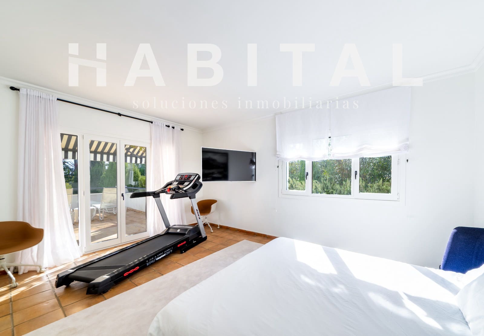 Casa de 5 habitaciones en Sotogrande en venta con piscina - 1.700.000 € (Ref: 9445536)