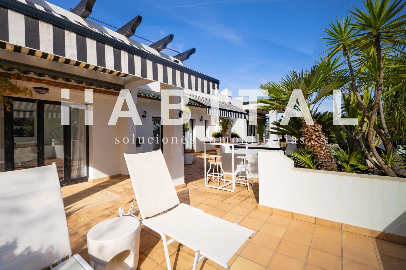 Casa de 5 habitaciones en Sotogrande en venta con piscina - 1.700.000 € (Ref: 9445536)