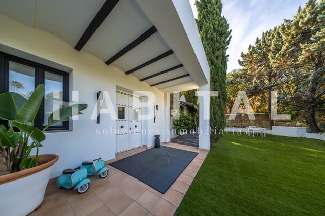 Casa de 5 habitaciones en Sotogrande Alto, San Roque en venta con piscina - 1.700.000 € (Ref: 9445536)