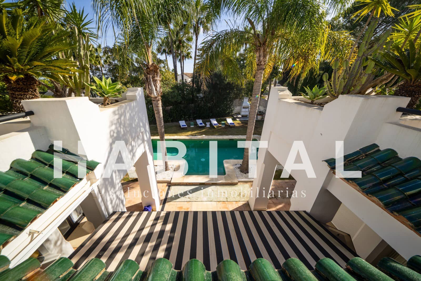 Casa de 5 habitaciones en Sotogrande en venta con piscina - 1.700.000 € (Ref: 9445536)