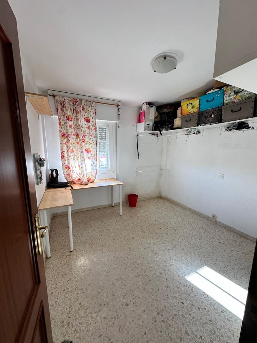 3 soverom Rekkehus til salgs i Algeciras med garasje - € 230 000 (Ref: 9447242)