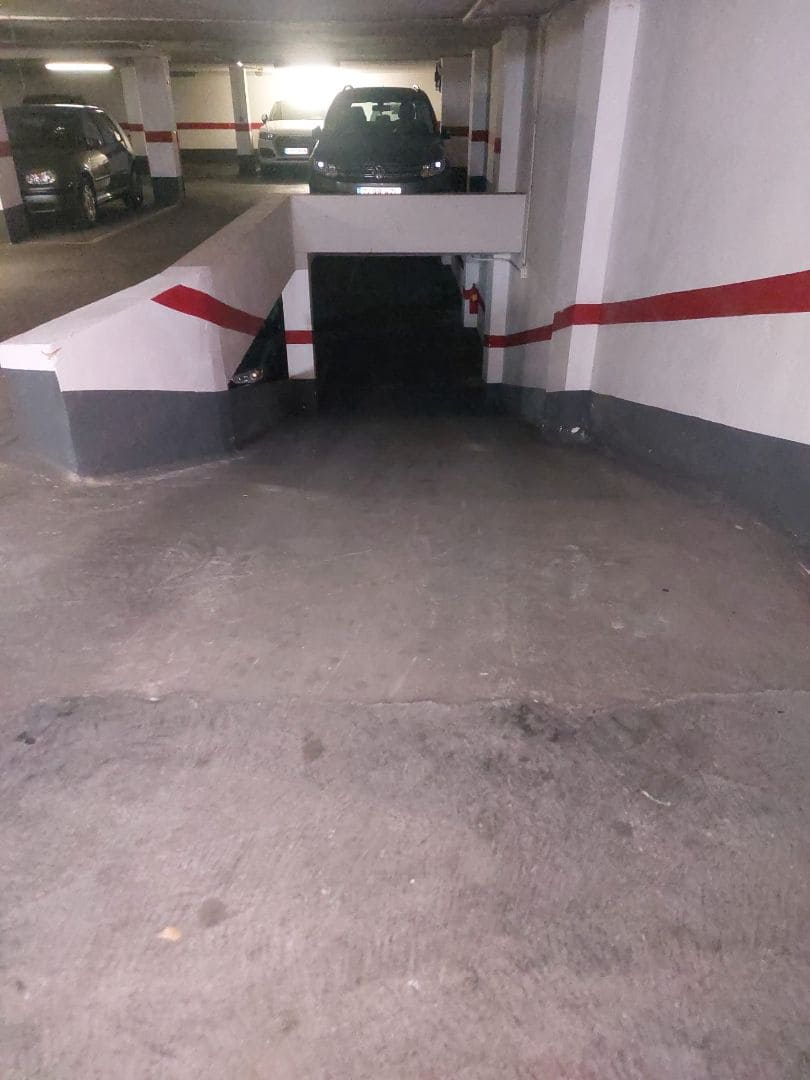 Garage for sale in Valencia city - € 27,000 (Ref: 9438005)