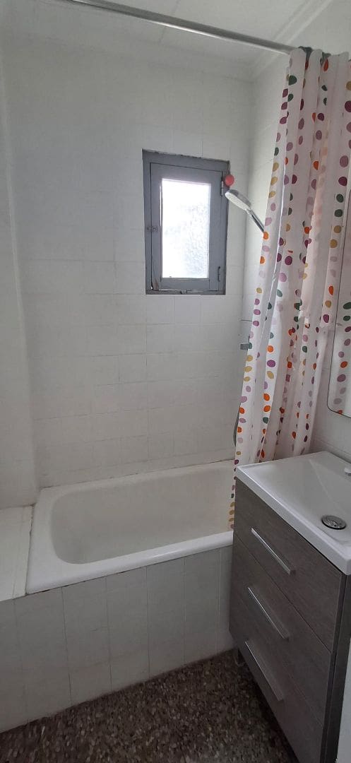 6 bedroom Villa for sale in Llombai with pool garage - € 145,000 (Ref: 9438006)