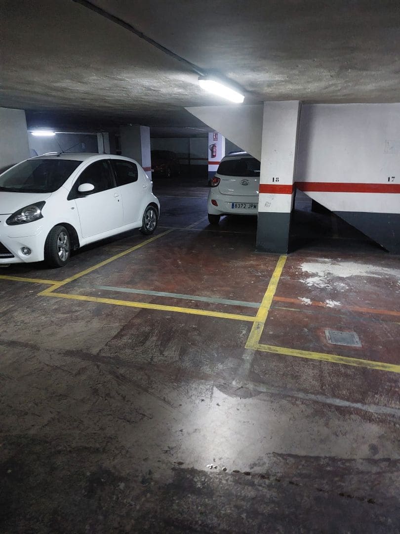 Garaje en València ciudad en venta - 27.000 € (Ref: 9438009)