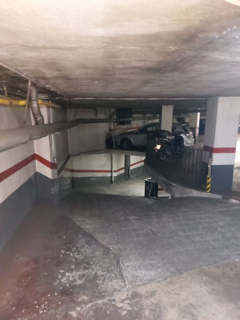 Garaje en València ciudad en venta - 27.000 € (Ref: 9438009)