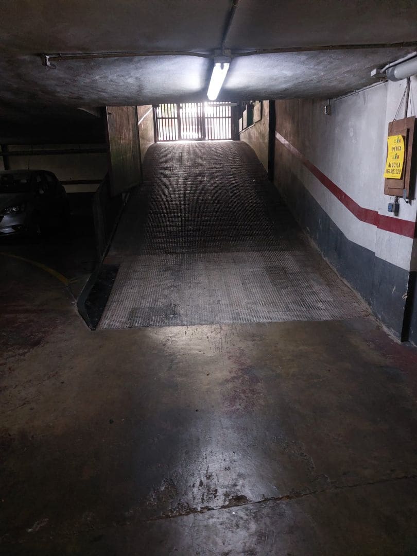 Garaje en València ciudad en venta - 27.000 € (Ref: 9438009)