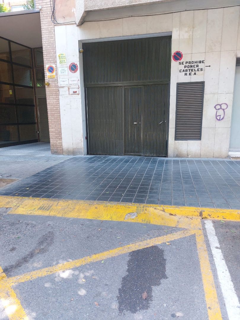 Garaje en València ciudad en venta - 27.000 € (Ref: 9438009)