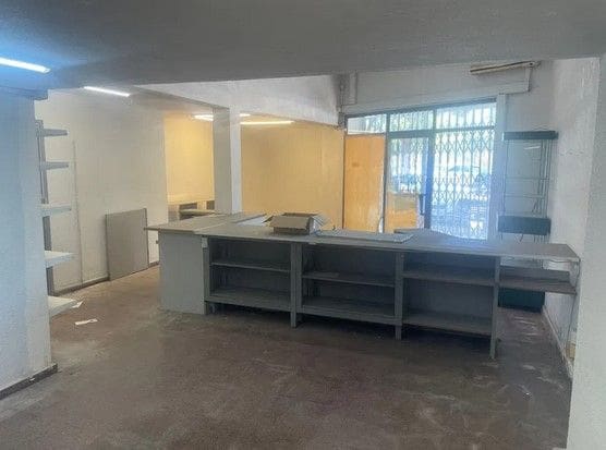 Local Comercial en Patraix, València ciudad en venta - 245.000 € (Ref: 9438010)