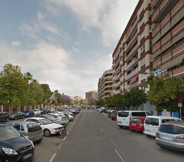 Local Comercial en València ciudad en venta - 245.000 € (Ref: 9438010)