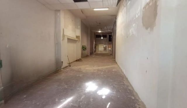 Local Comercial en Patraix, València ciudad en venta - 245.000 € (Ref: 9438010)