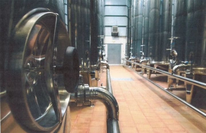 Business for sale in Villarrobledo - € 1,000,000 (Ref: 9438015)