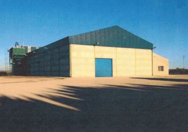 Business for sale in Villarrobledo - € 1,000,000 (Ref: 9438015)