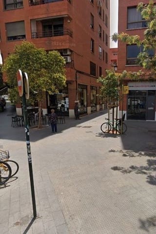 Commercial for rent in Russafa, Valencia city - € 2,700 (Ref: 9438020)