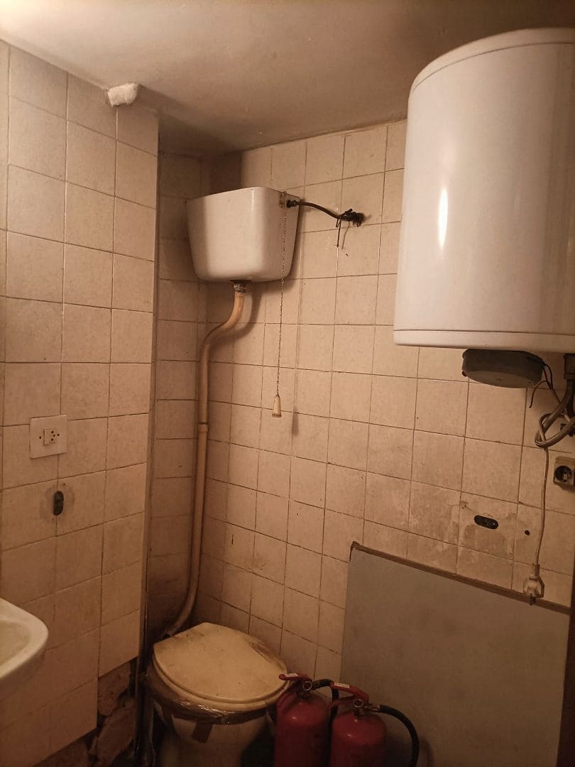 Commercial for rent in Valencia city - € 2,700 (Ref: 9438020)