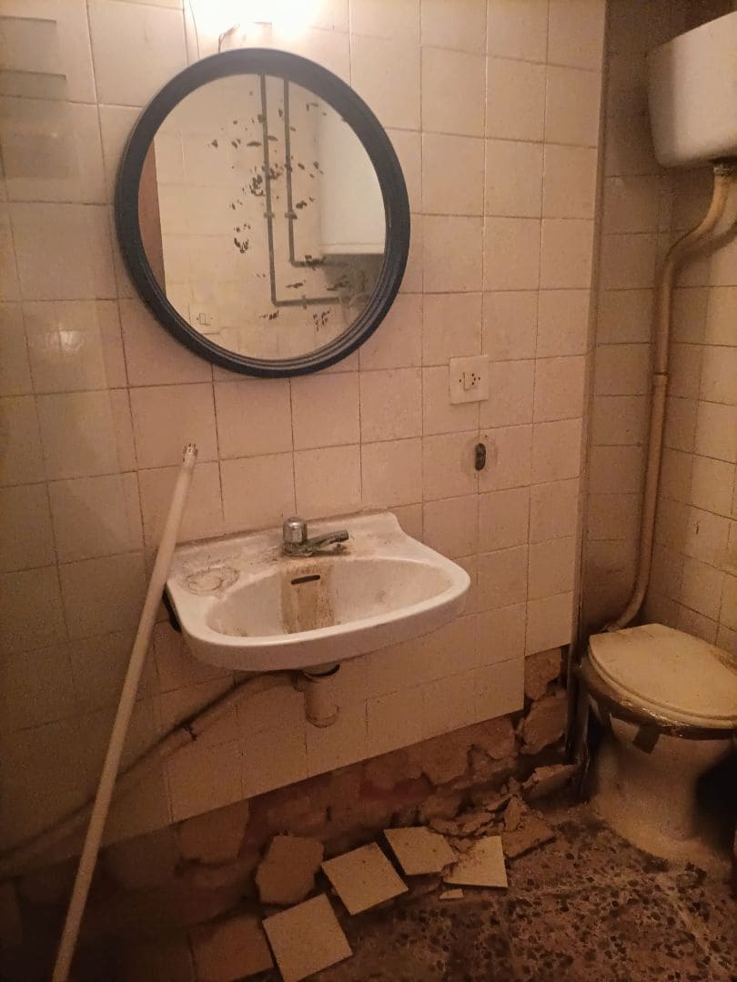 Commercial for rent in Valencia city - € 2,700 (Ref: 9438020)