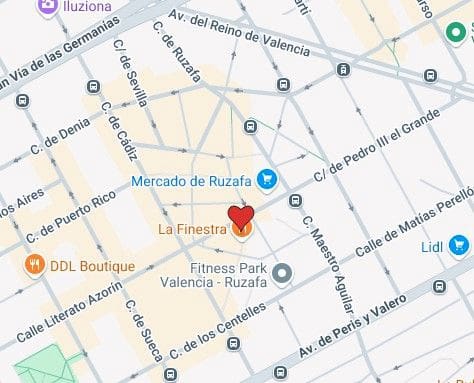 Commercial for rent in Valencia city - € 2,700 (Ref: 9438020)