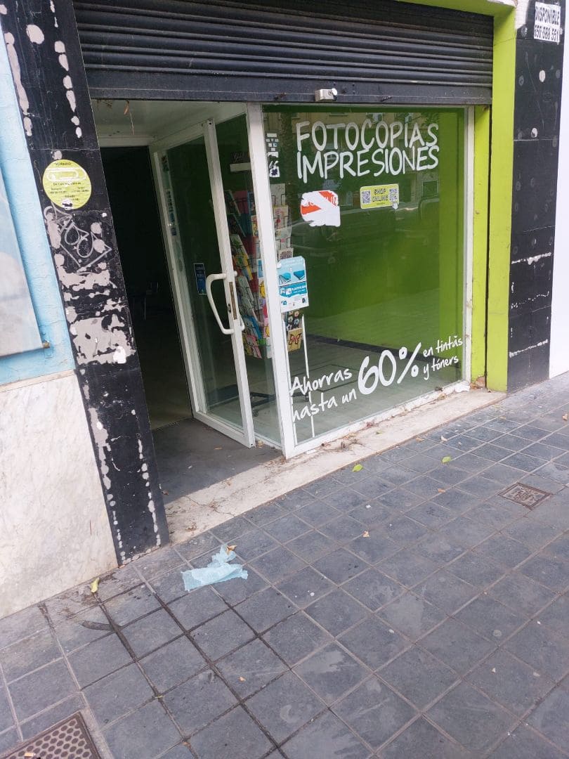 Commercial for rent in Valencia city - € 975 (Ref: 9438021)