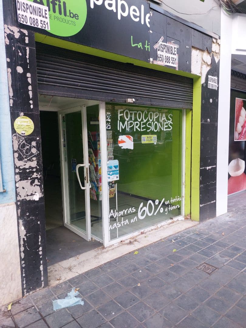 Commercial for rent in Valencia city - € 975 (Ref: 9438021)
