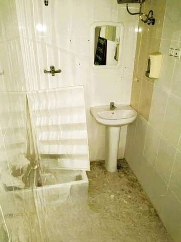 Commercial for rent in Ciutat Jardi, Valencia city - € 975 (Ref: 9438021)