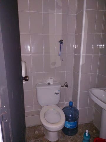 Commercial for rent in Ciutat Jardi, Valencia city - € 975 (Ref: 9438021)