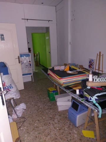 Commercial for rent in Ciutat Jardi, Valencia city - € 975 (Ref: 9438021)