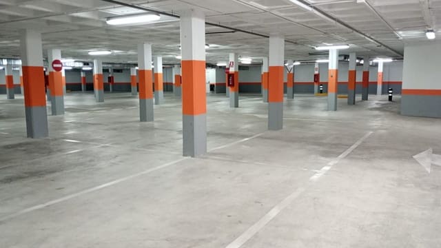 Garagem para venda em Sagunto / Sagunt - 9 500 € (Ref: 9438024)