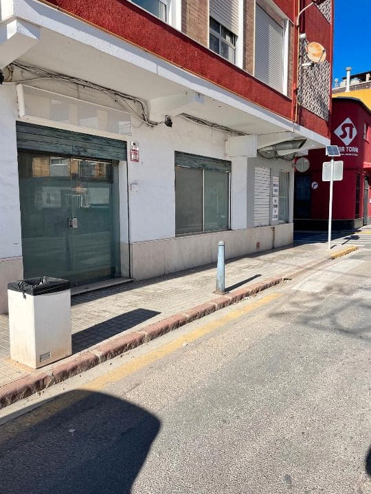 Commercial for sale in Sueca - € 111,000 (Ref: 9438025)