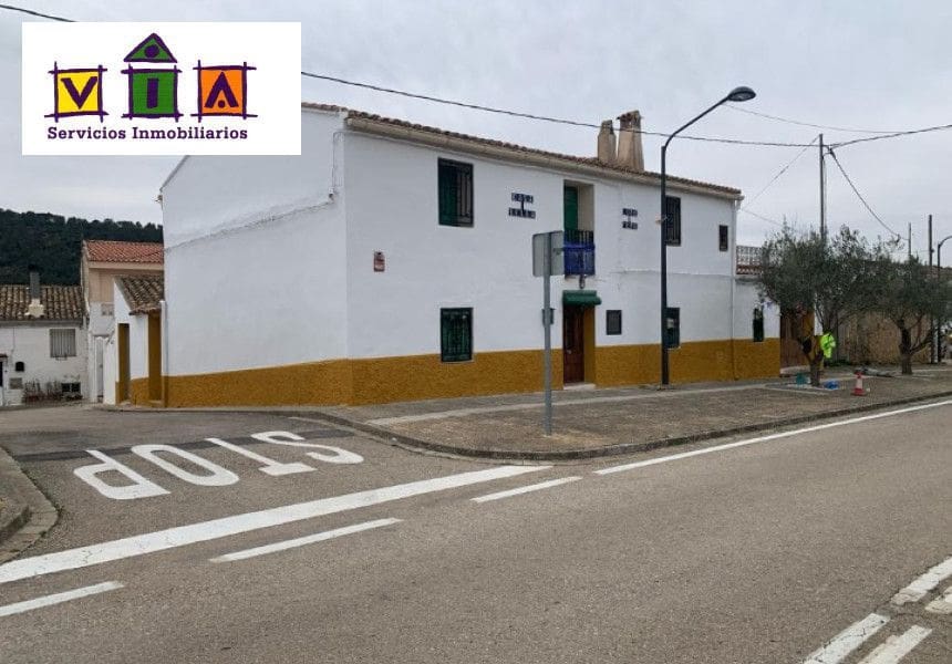 5 quarto Casa em Banda para venda em Cortes de Pallas com garagem - 120 000 € (Ref: 9438027)