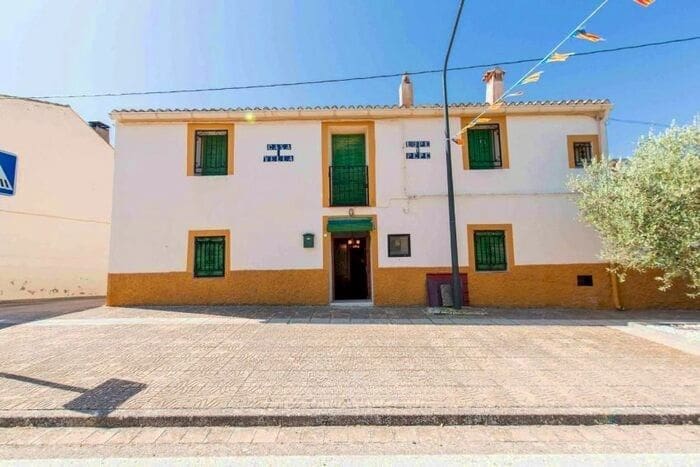 5 quarto Casa em Banda para venda em Cortes de Pallas com garagem - 120 000 € (Ref: 9438027)