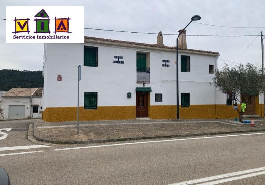 5 quarto Casa em Banda para venda em Cortes de Pallas com garagem - 120 000 € (Ref: 9438027)
