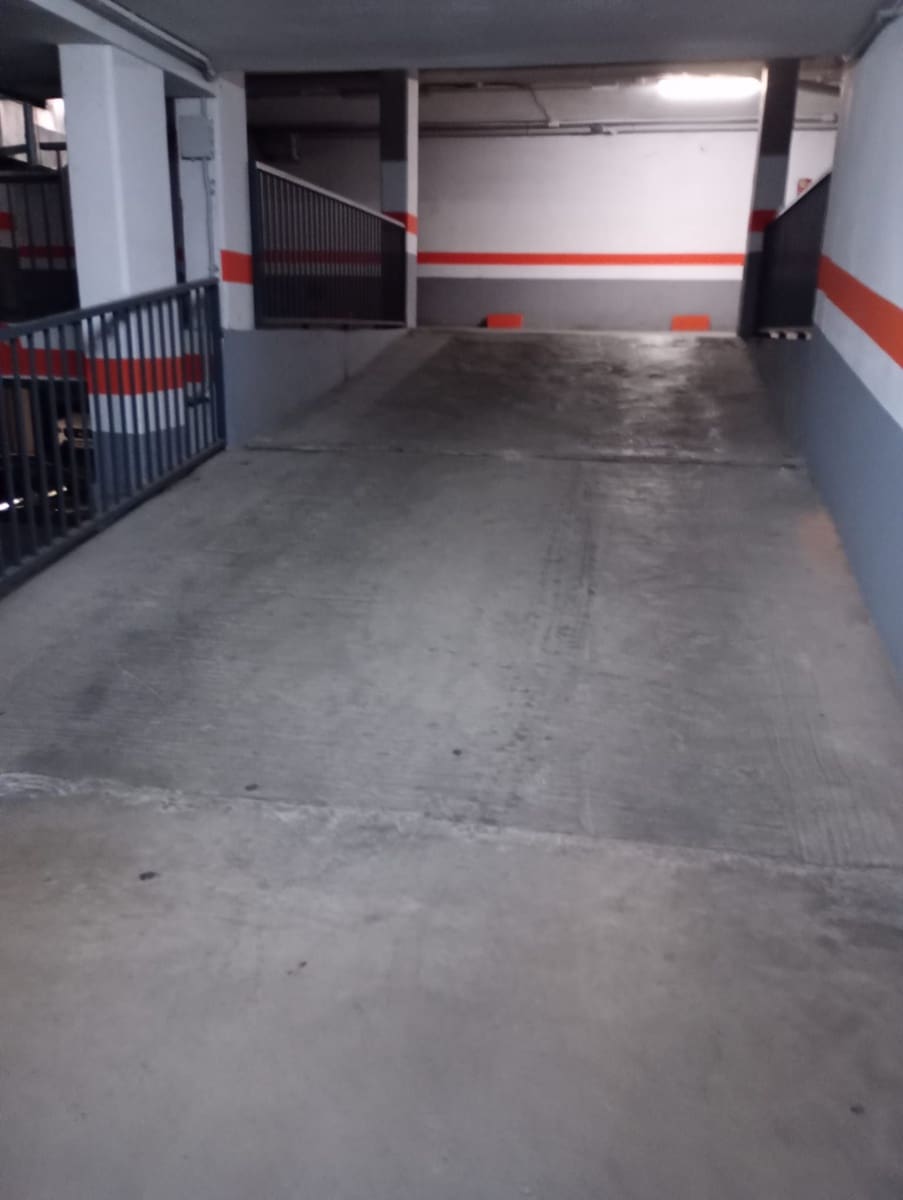 Garage for sale in Paterna - € 9,000 (Ref: 9438030)