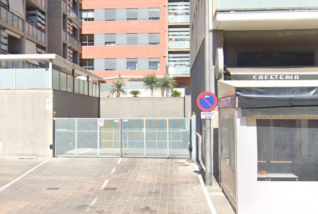 Garage for sale in Casas Verdes, Paterna - € 9,000 (Ref: 9438030)